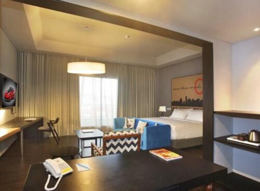 Cabin Hotel Джакарта Екстер'єр фото